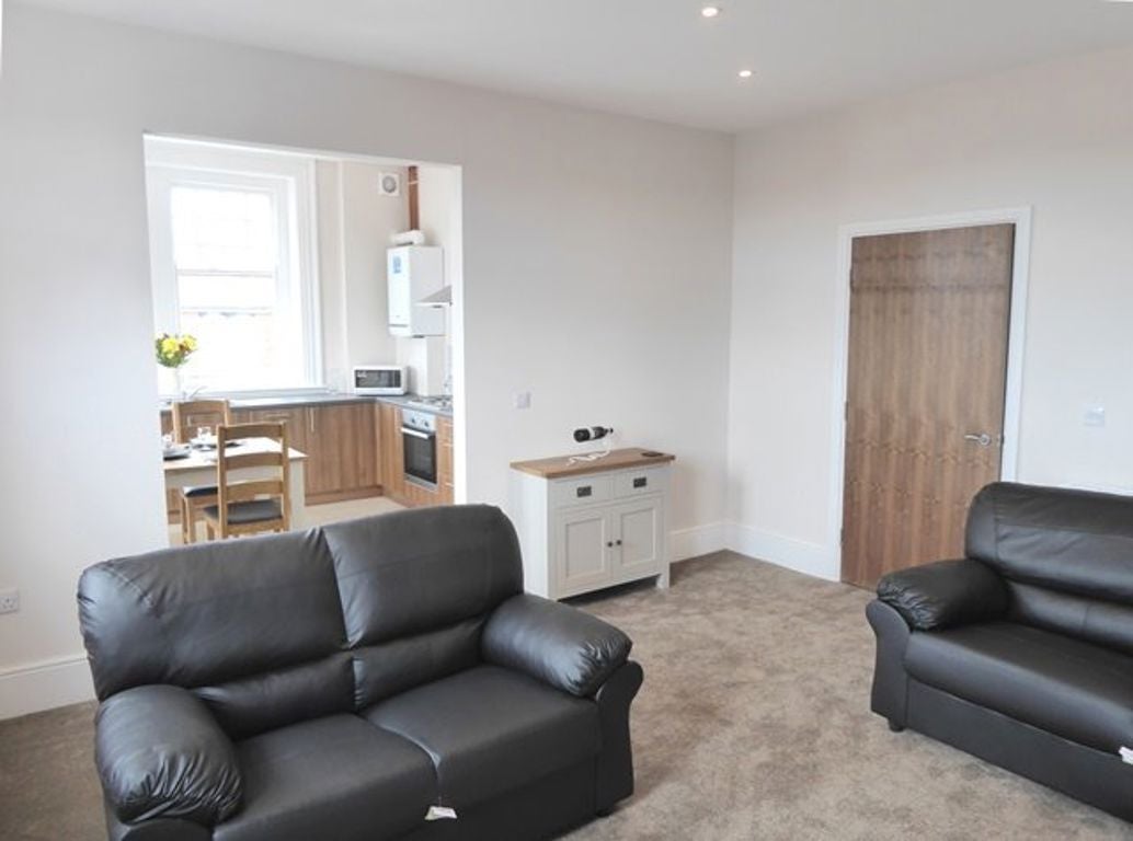 Flat Victoria Road in Barrow-in-Furness