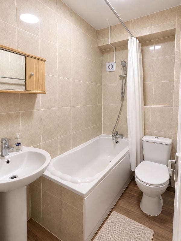 Room Stokes Road in Greater London