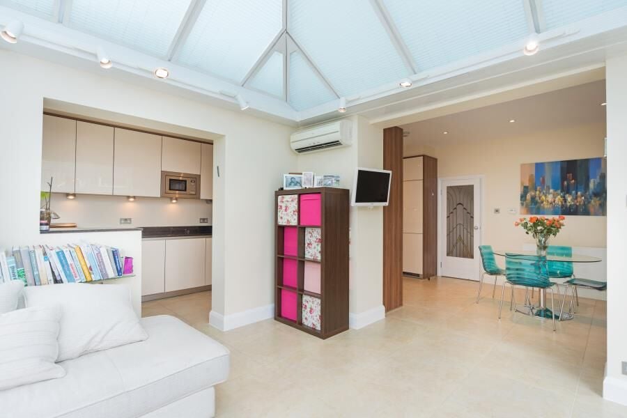 House Charter Way in Greater London