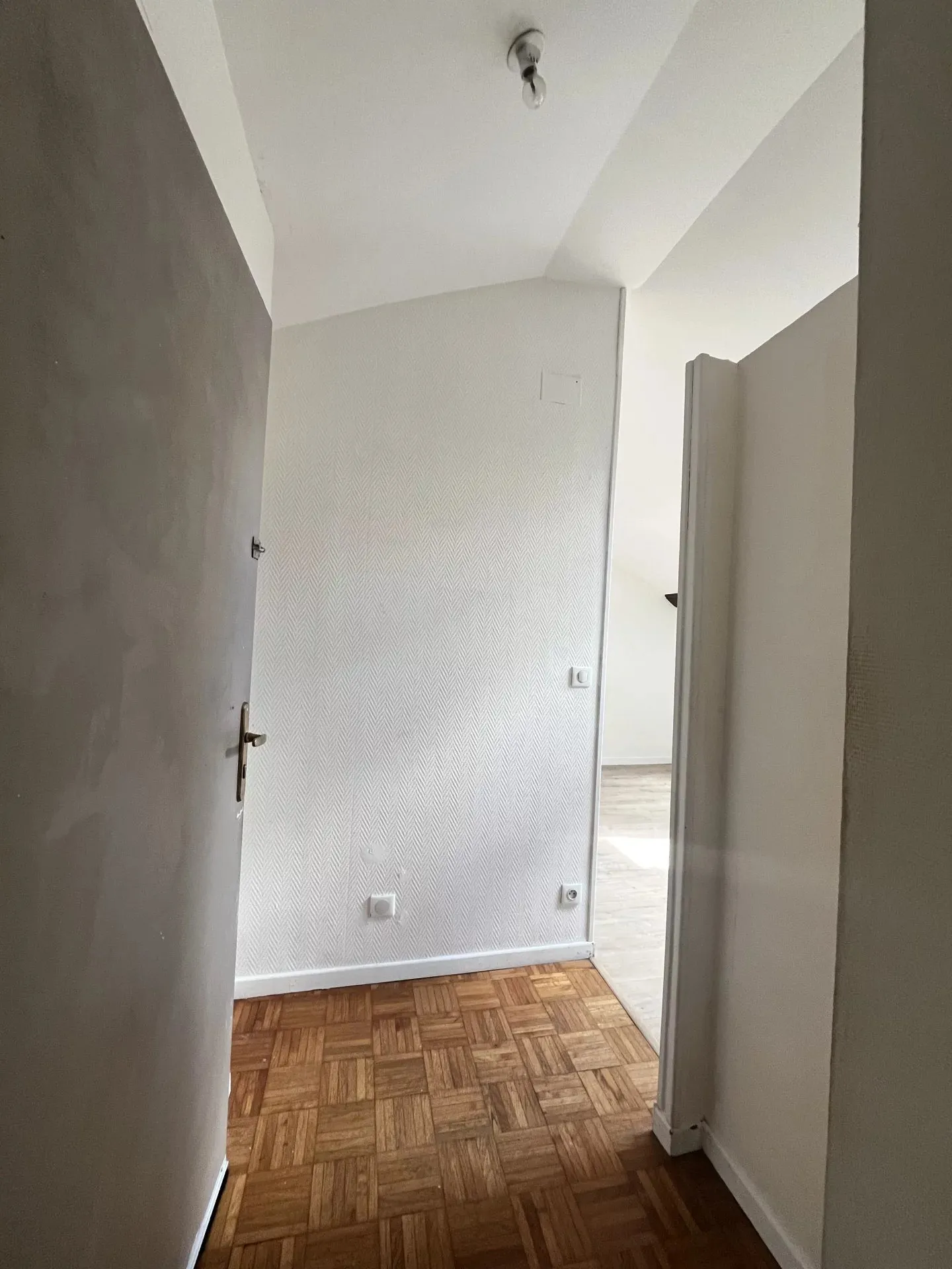 Appartement Route Nationale à Saint-Léger-des-Vignes
