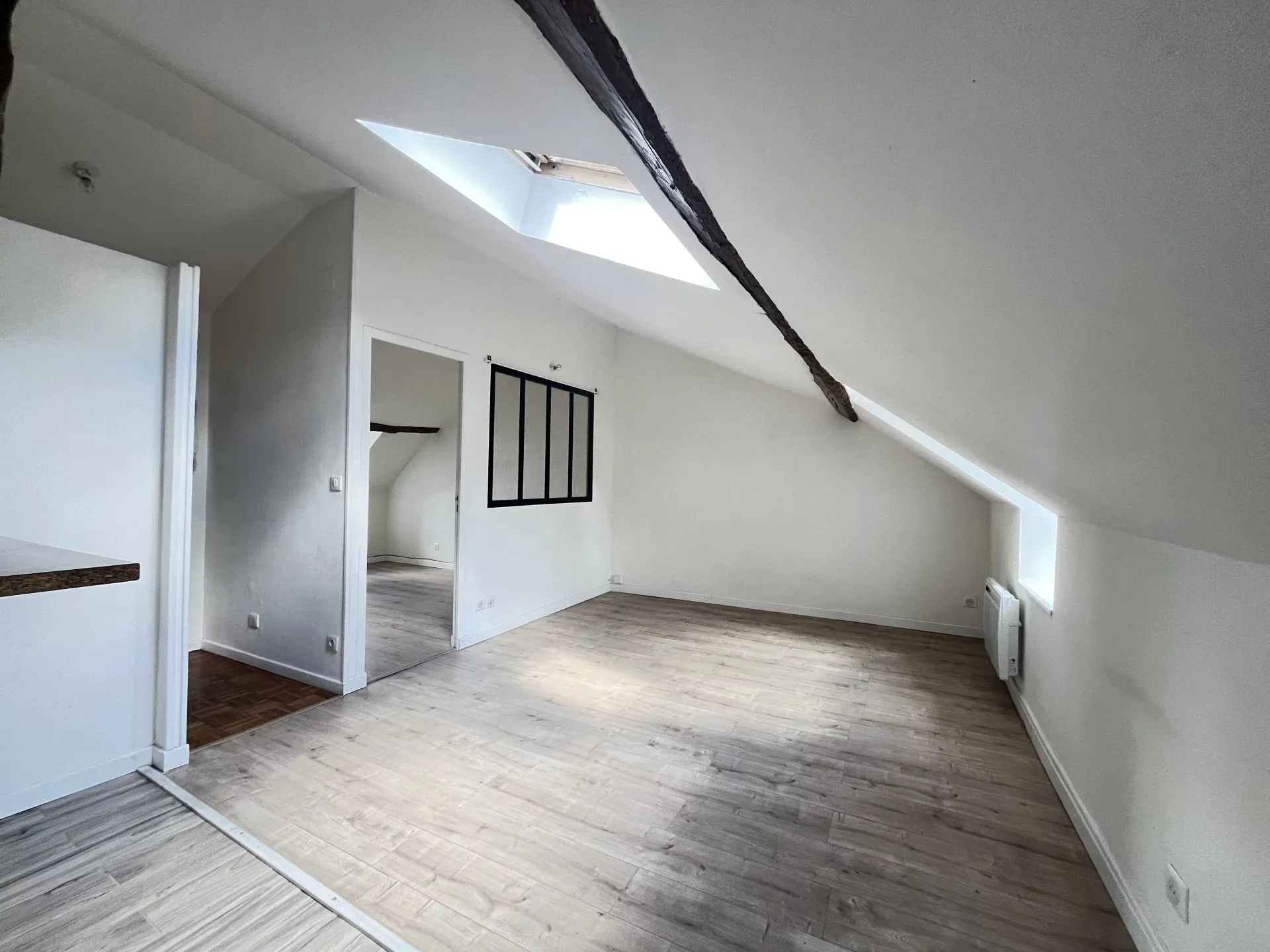 Appartement Route Nationale à Saint-Léger-des-Vignes