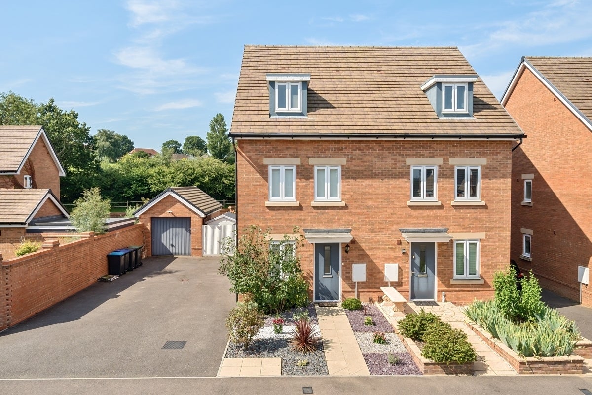 House Five Oaks Way in Mid Sussex