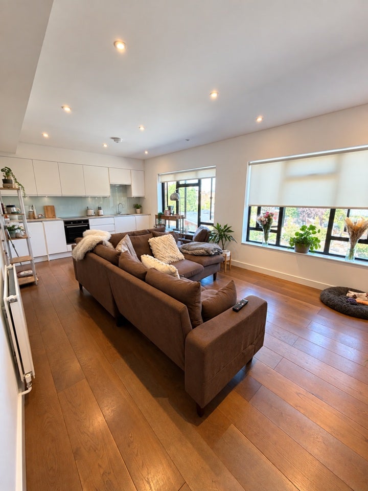 Flat Eburne Road in Greater London