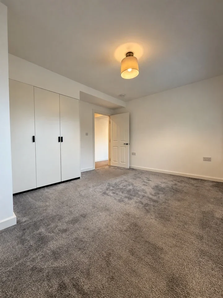 Flat Eburne Road in Greater London