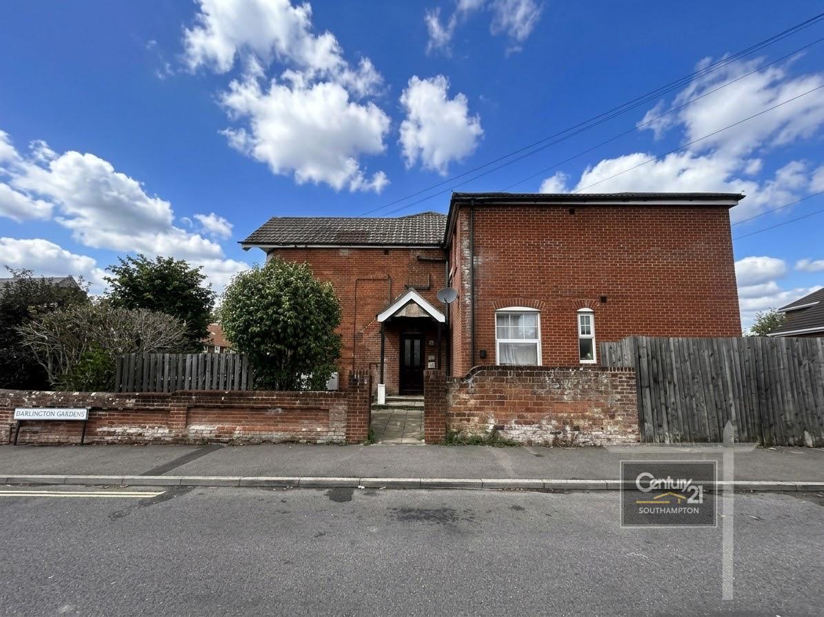 Flat St James Road in Southampton