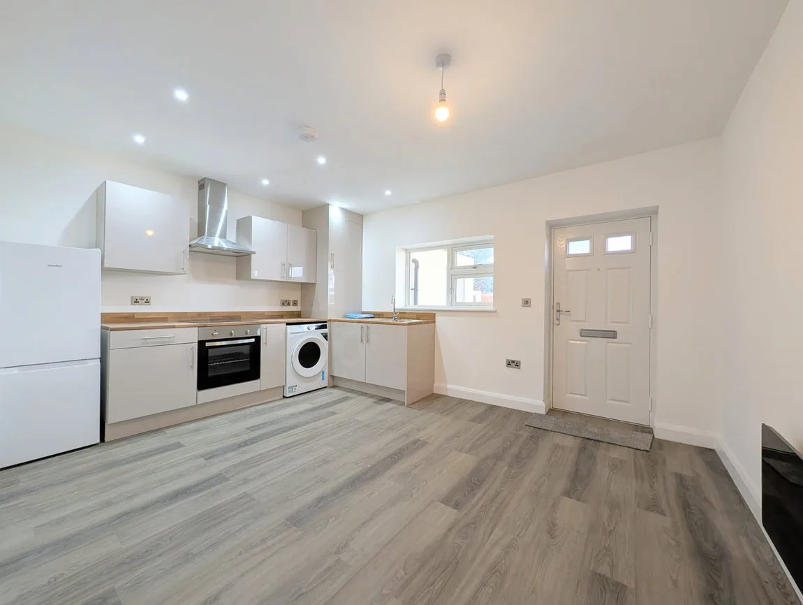 Flat Heathfield Road in Sefton