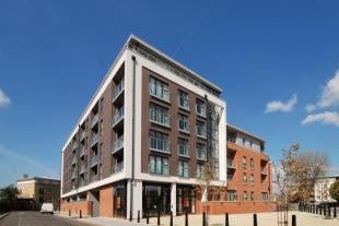 Flat Mostyn Grove in Greater London
