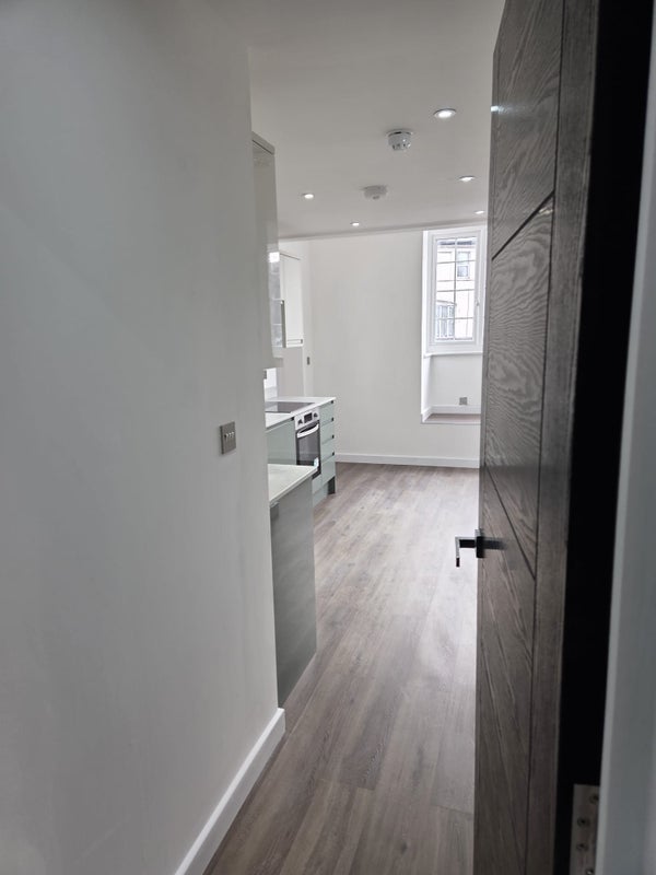 Flat Lea Bridge Road in Greater London