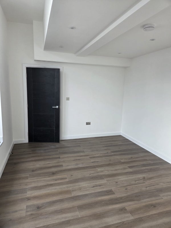 Flat Lea Bridge Road in Greater London