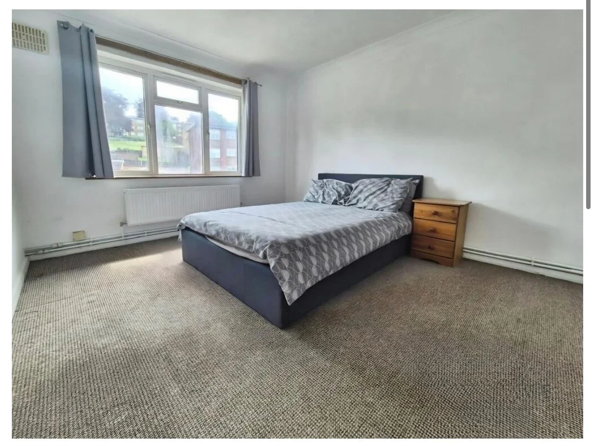 Flat Sunderland Close in Rochester