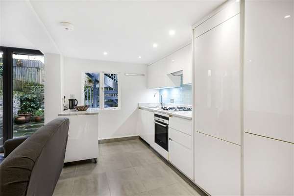 Flat Egbert Street in Greater London