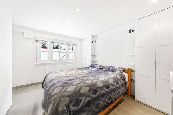 Flat Egbert Street in Greater London