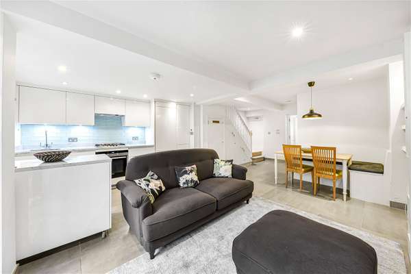Flat Egbert Street in Greater London