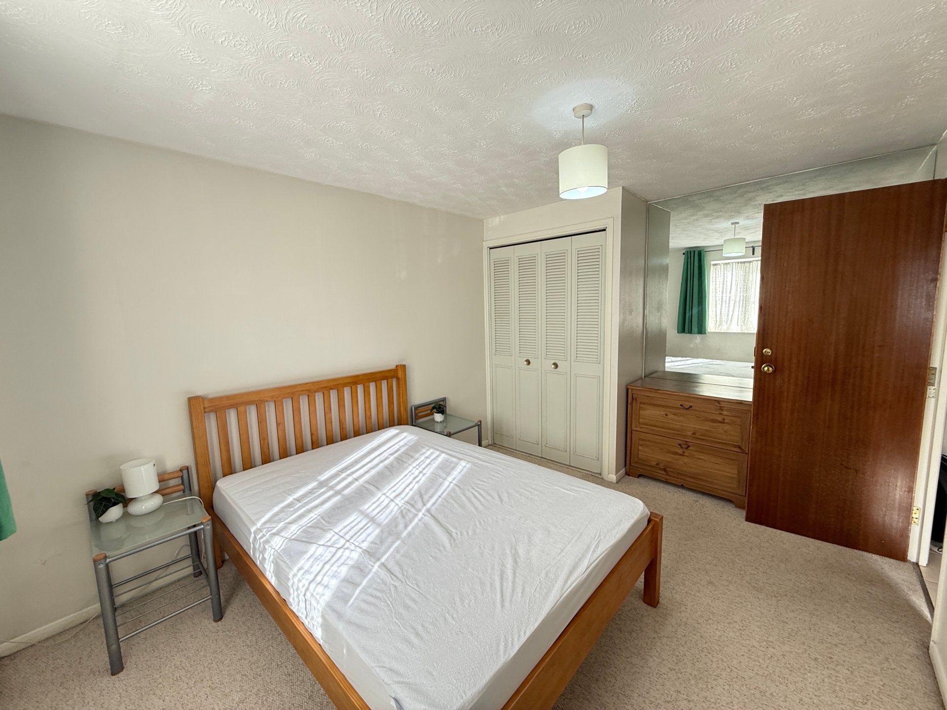Flat Elmore Close in Greater London