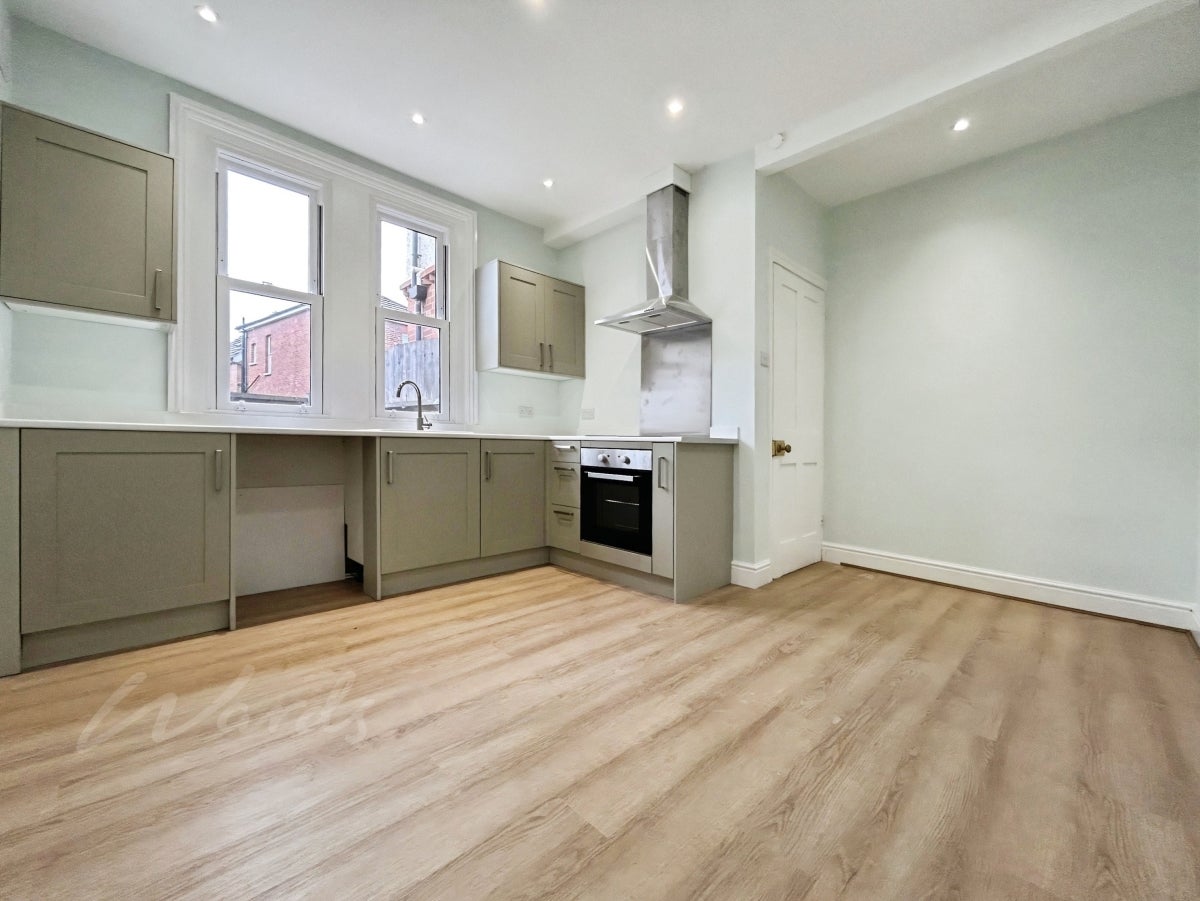 Flat Ashburnham Road in Tonbridge and Malling