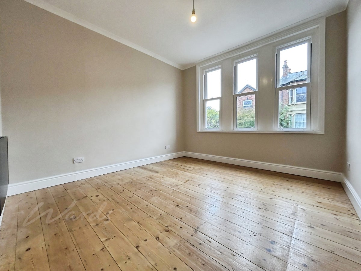 Flat Ashburnham Road in Tonbridge and Malling