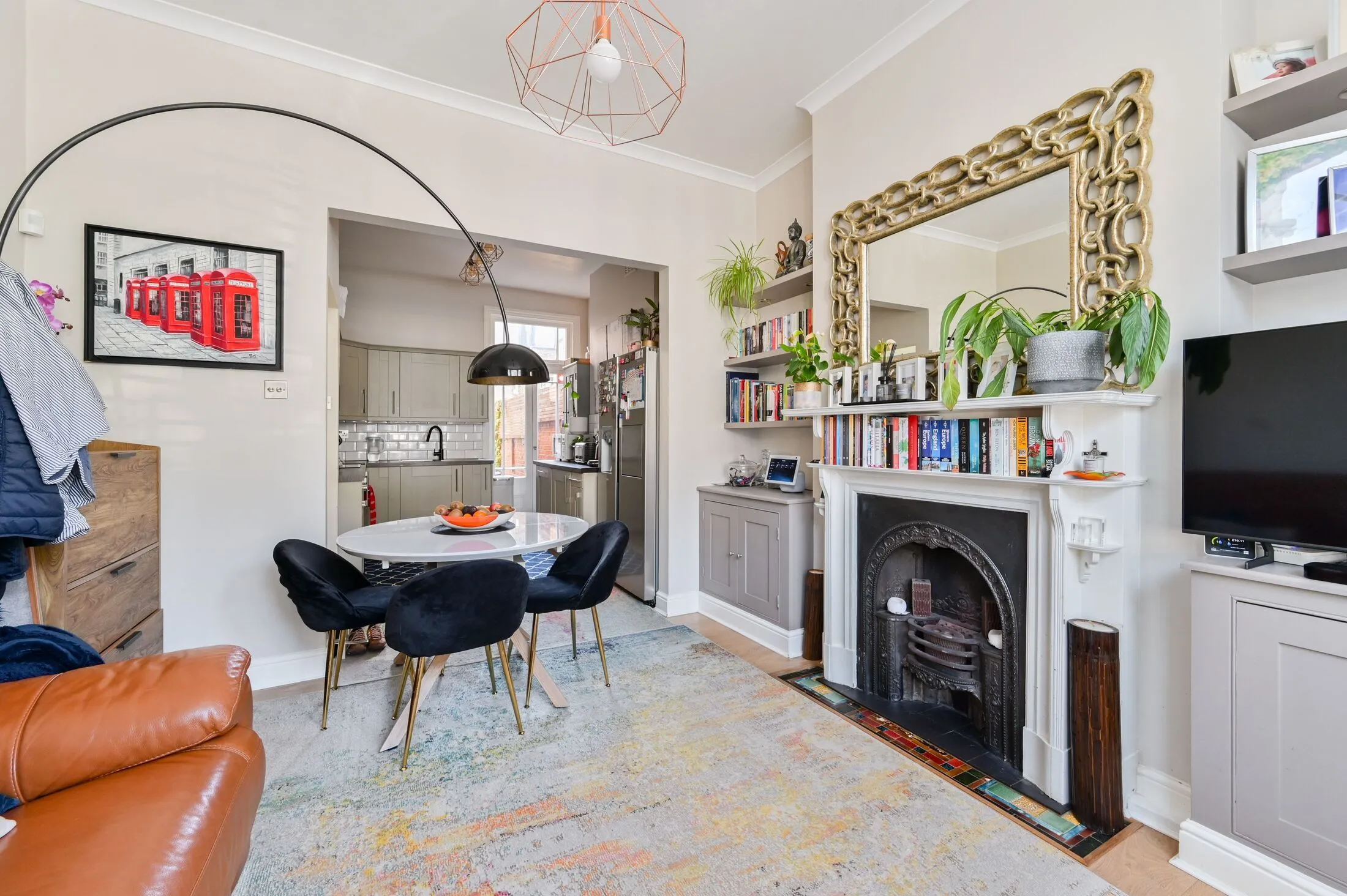Flat Thirsk Road in Greater London