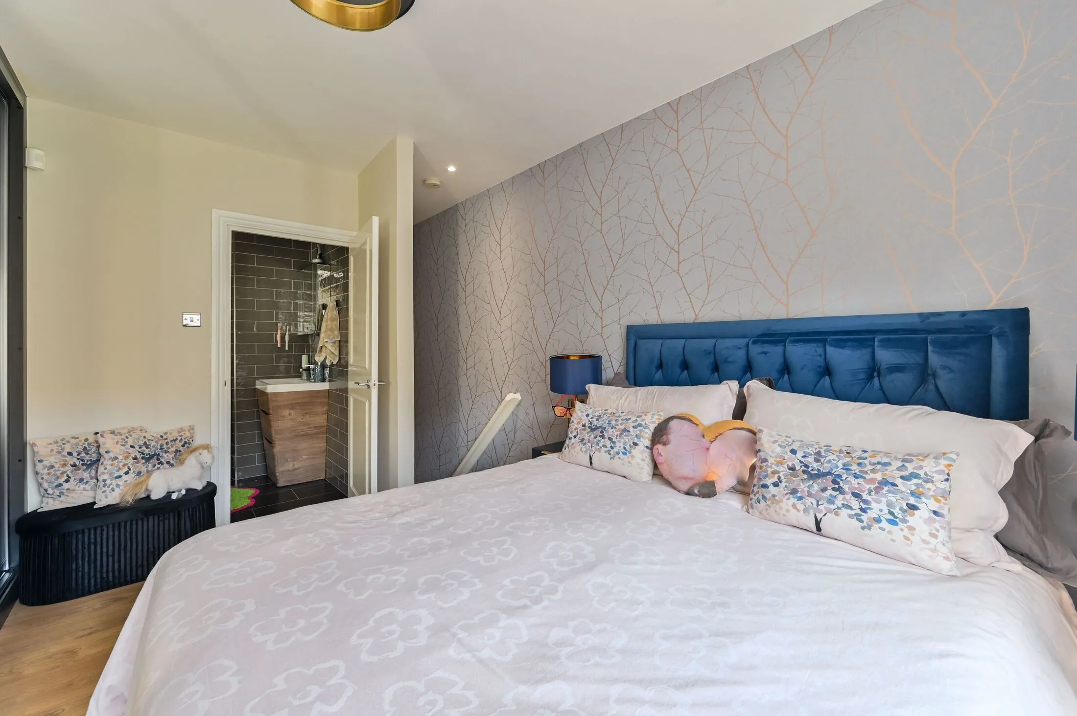 Flat Thirsk Road in Greater London