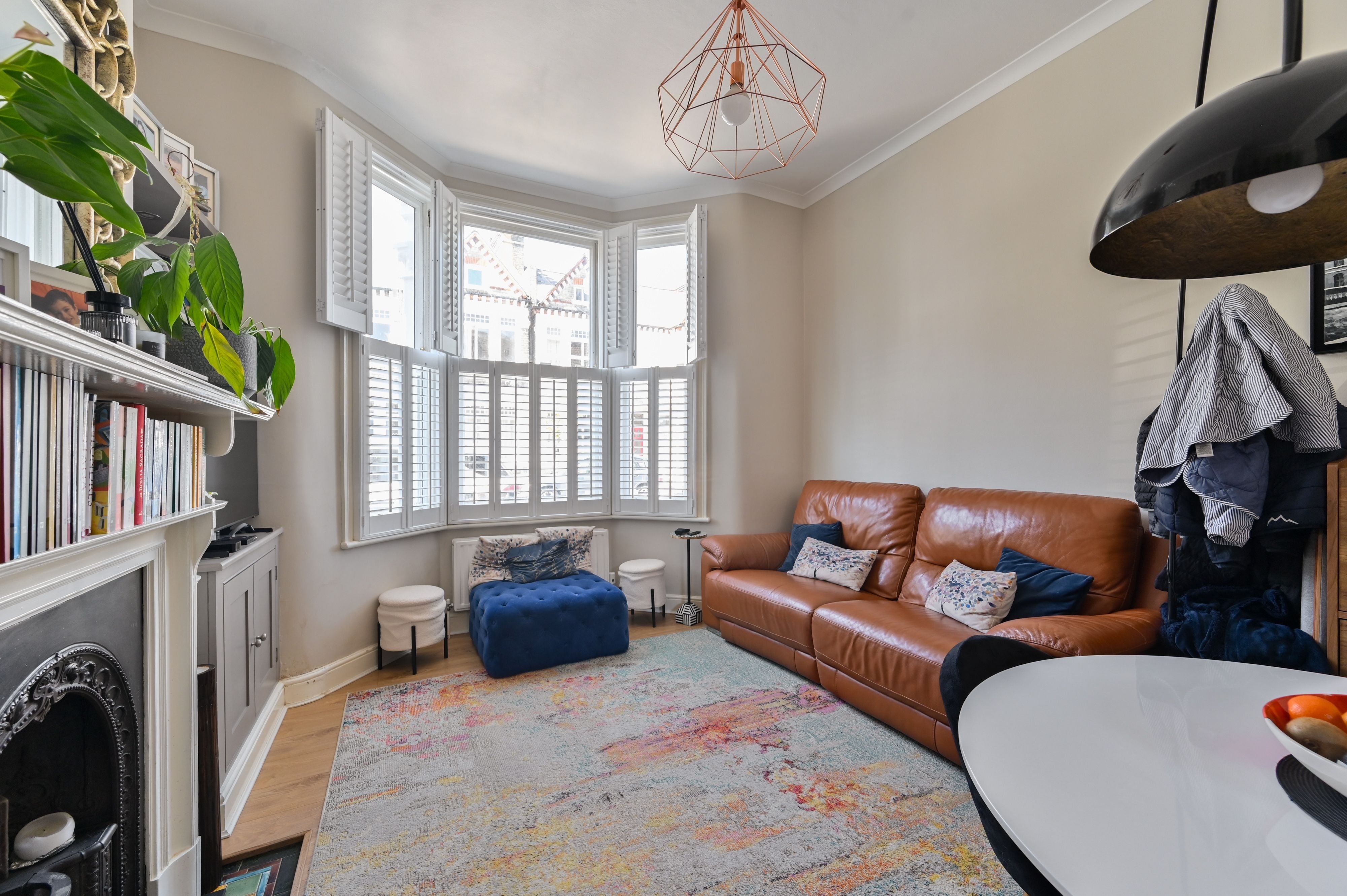 Flat Thirsk Road in Greater London