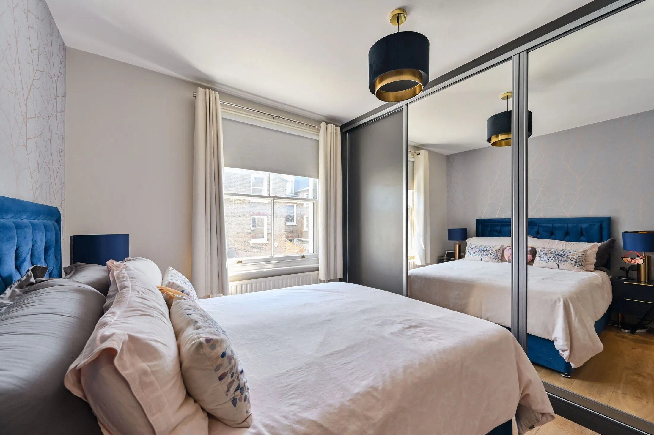 Flat Thirsk Road in Greater London