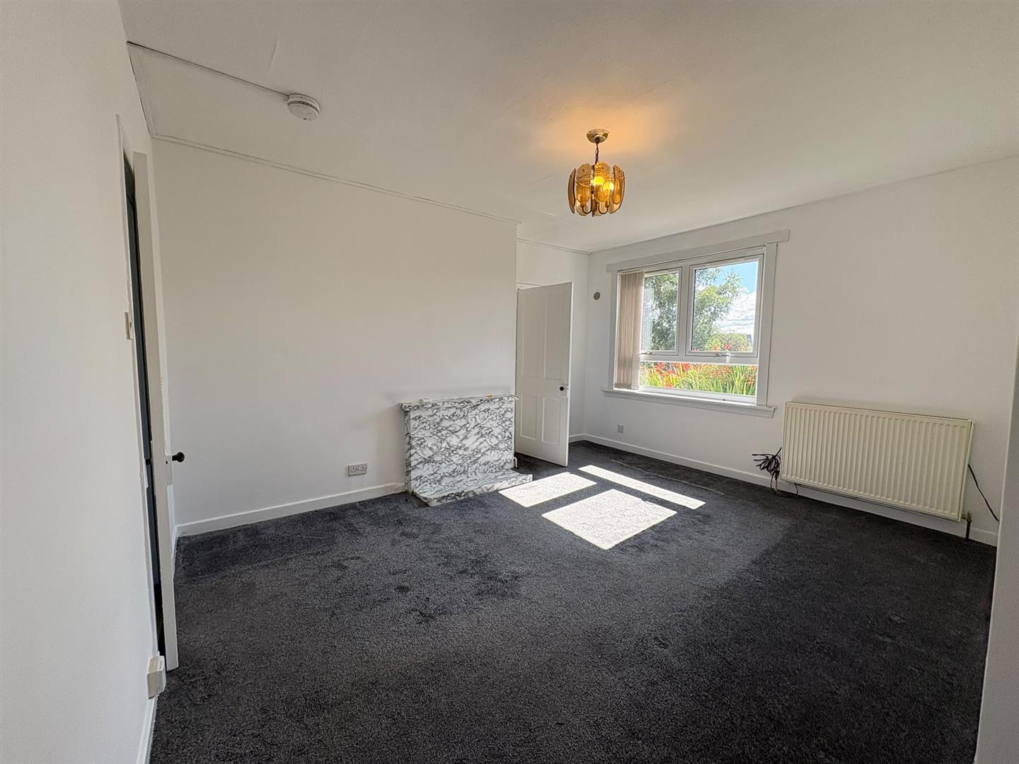 Flat Kincardine Road in Crieff