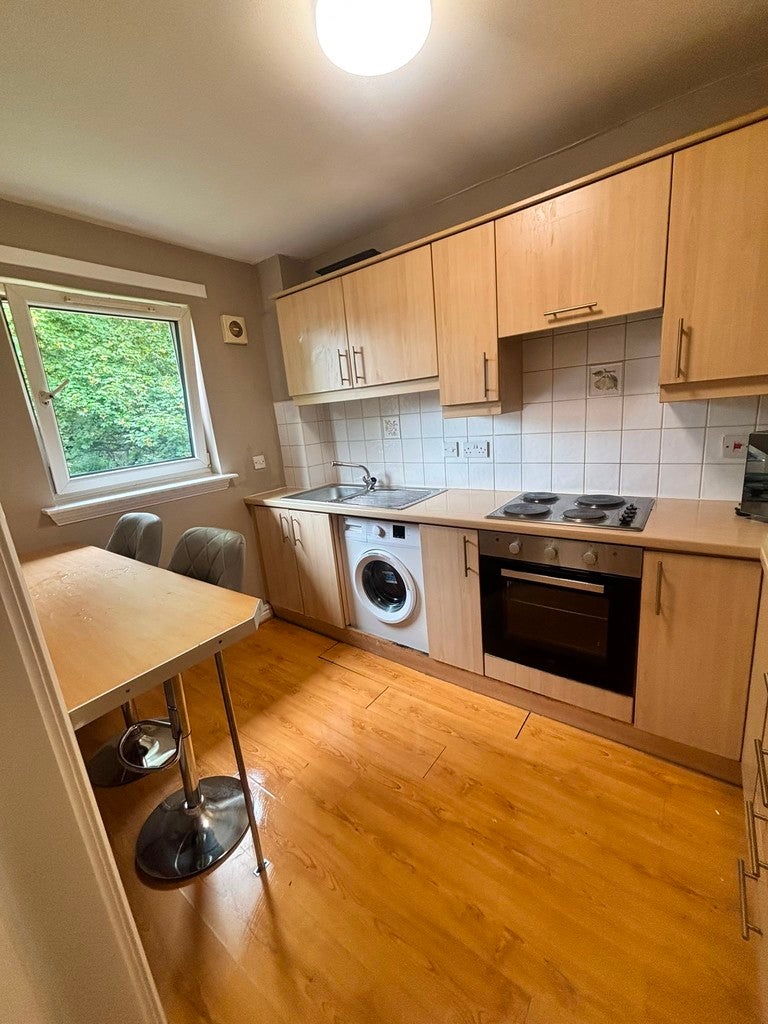 Flat Quarryknowe Street in Glasgow