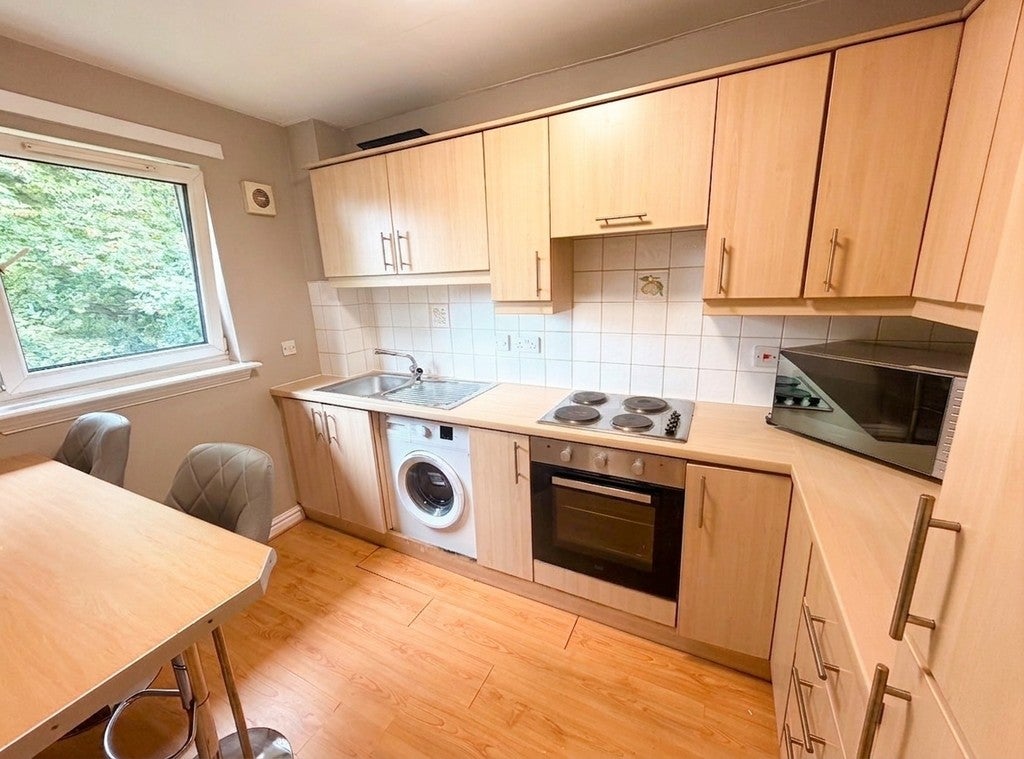 Flat Quarryknowe Street in Glasgow