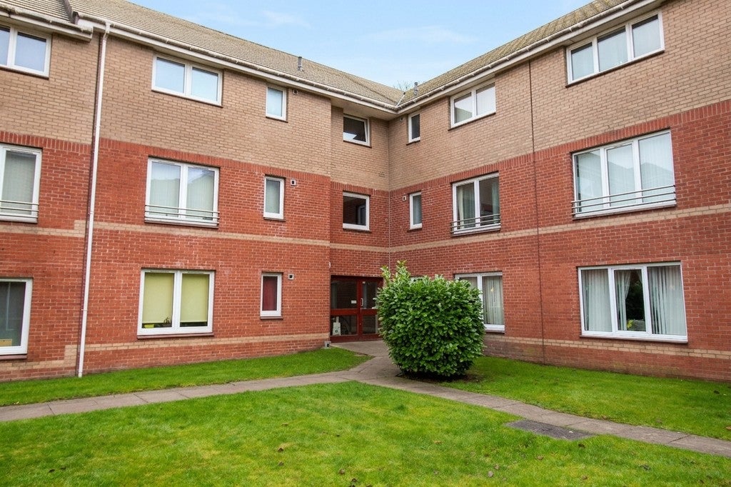 Flat Quarryknowe Street in Glasgow