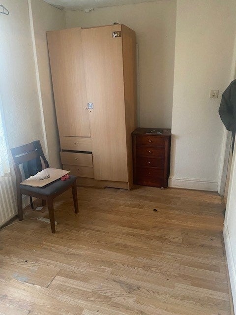 Room Berrylands Road in Greater London
