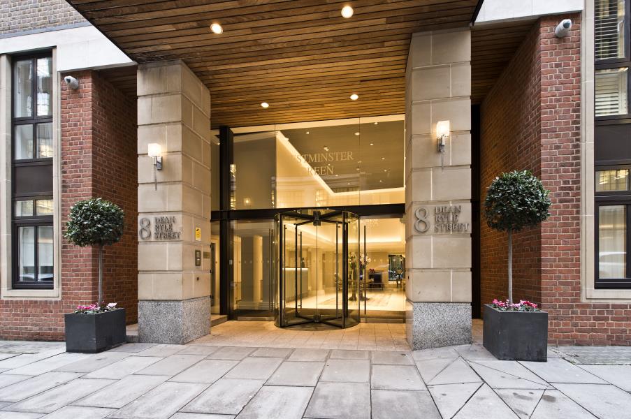 Flat Rainville Road in Greater London