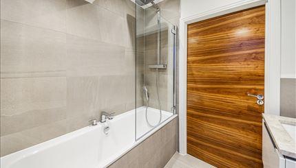 Flat Rainville Road in Greater London