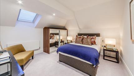 Flat Rainville Road in Greater London