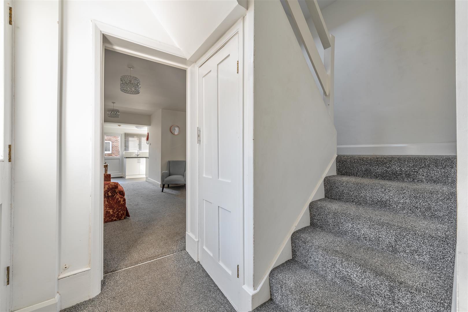 House Capworth Street in Greater London