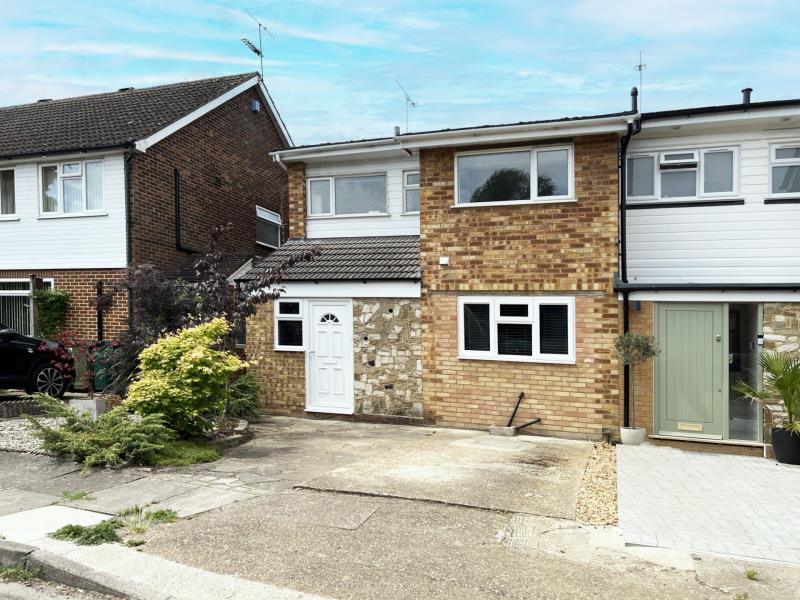 House Vincent Drive in Borough of Spelthorne