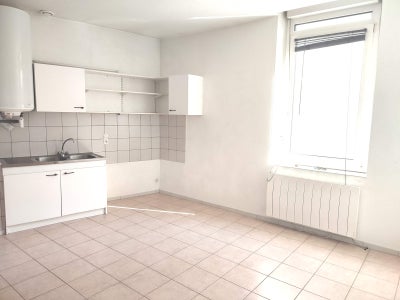 Flat Rue des Pervenches in Feurs