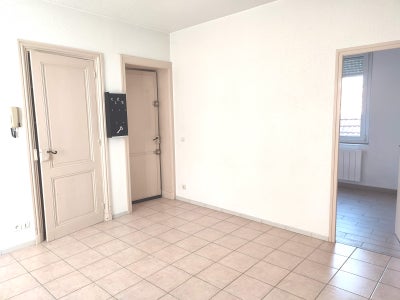 Flat Rue des Pervenches in Feurs