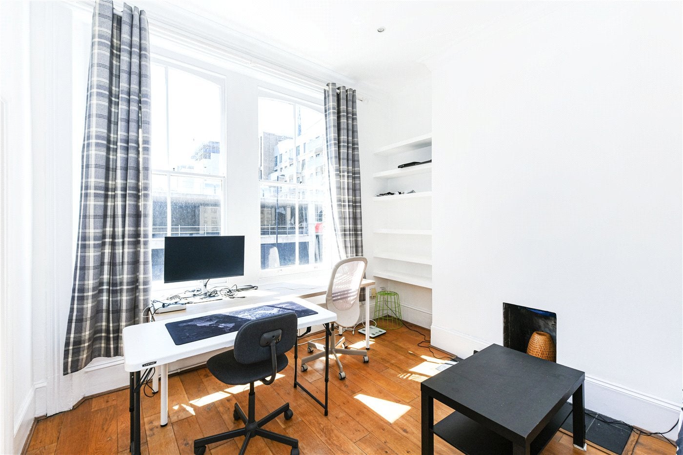 Flat Farringdon Road in Greater London