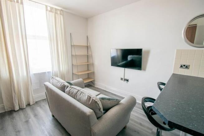 Flat Eskdale Terrace in Newcastle upon Tyne