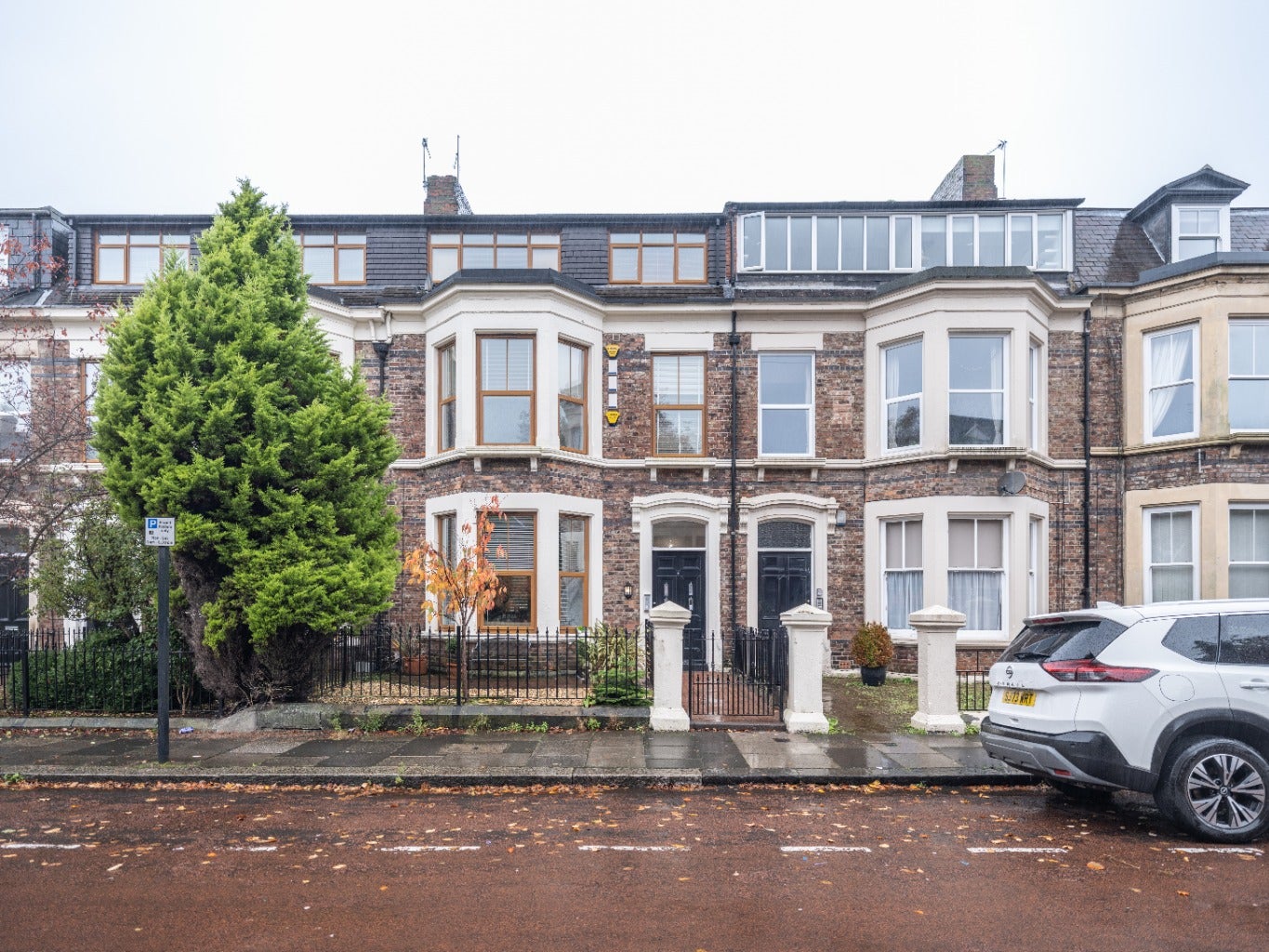 Flat Eskdale Terrace in Newcastle upon Tyne