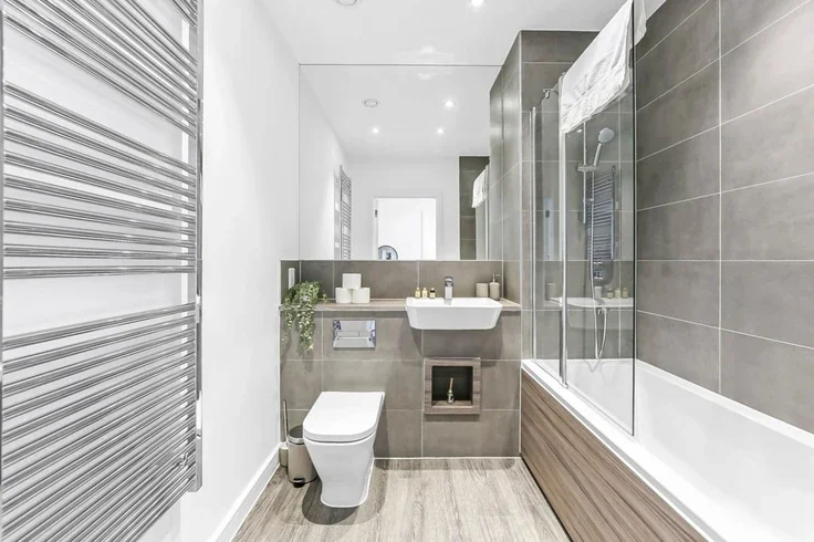 Flat Egerton Road in Greater London