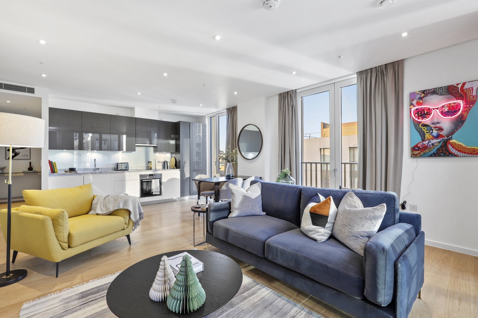 Flat Celebration Avenue in Greater London