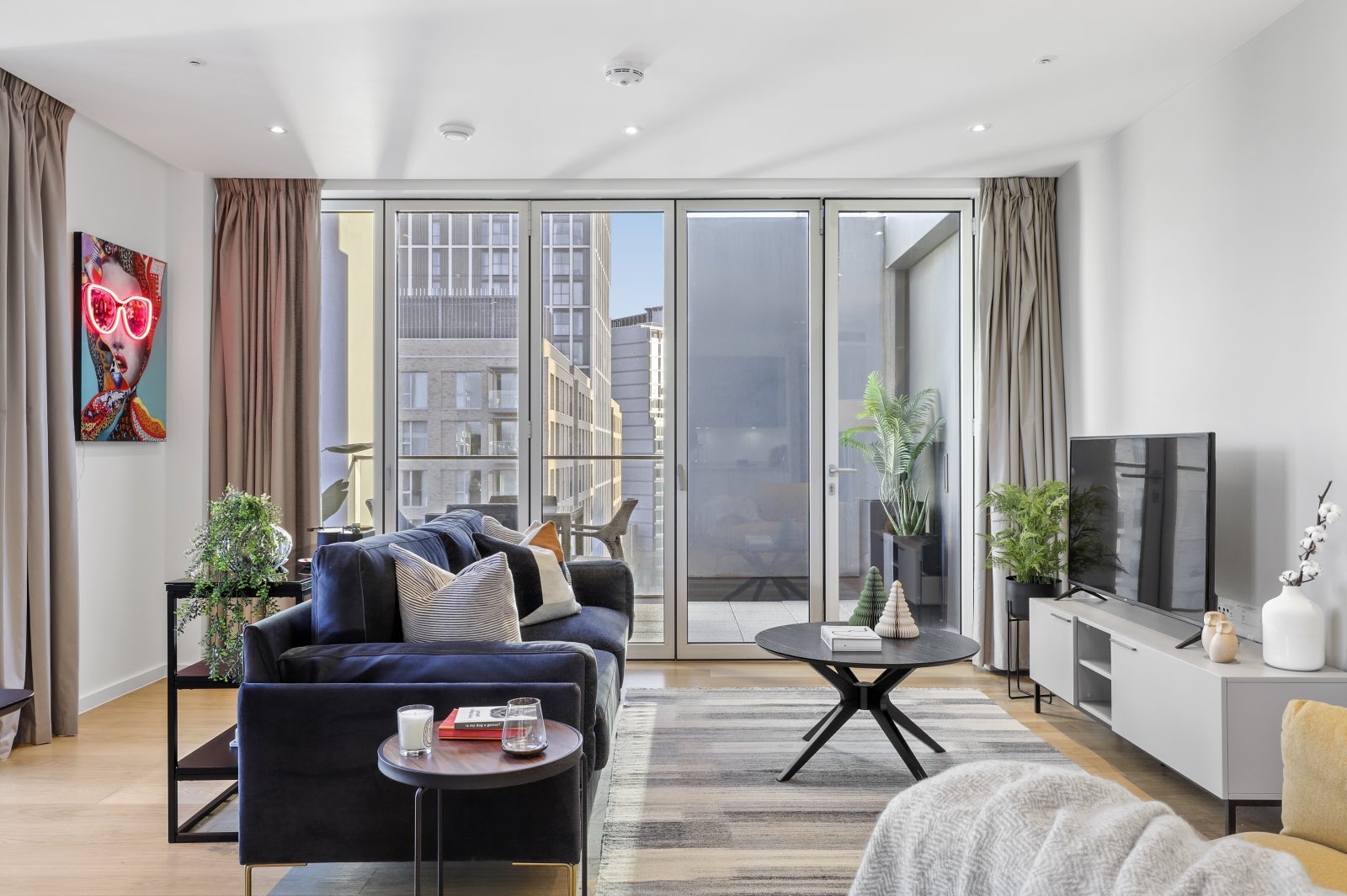 Flat Celebration Avenue in Greater London
