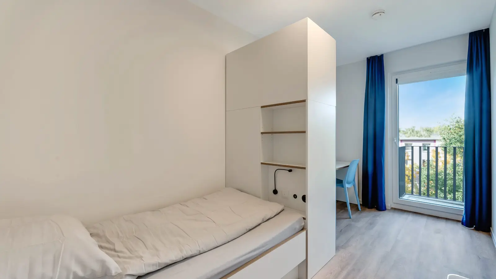 Zimmer Allee der Kosmonauten in Berlin