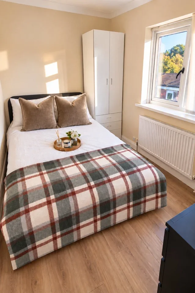 Room Northern Road in Slough