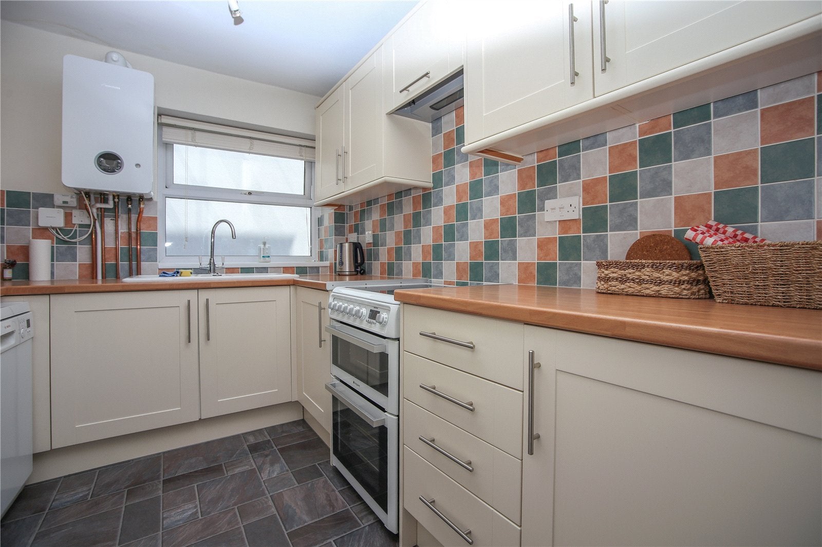 Flat Pittville Circus Road in Cheltenham