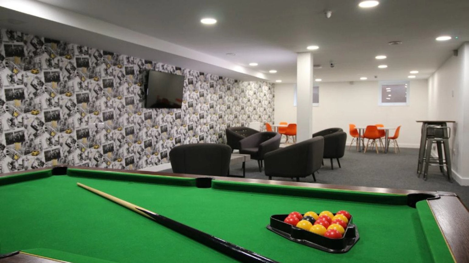 Room Russell Street in Nottingham