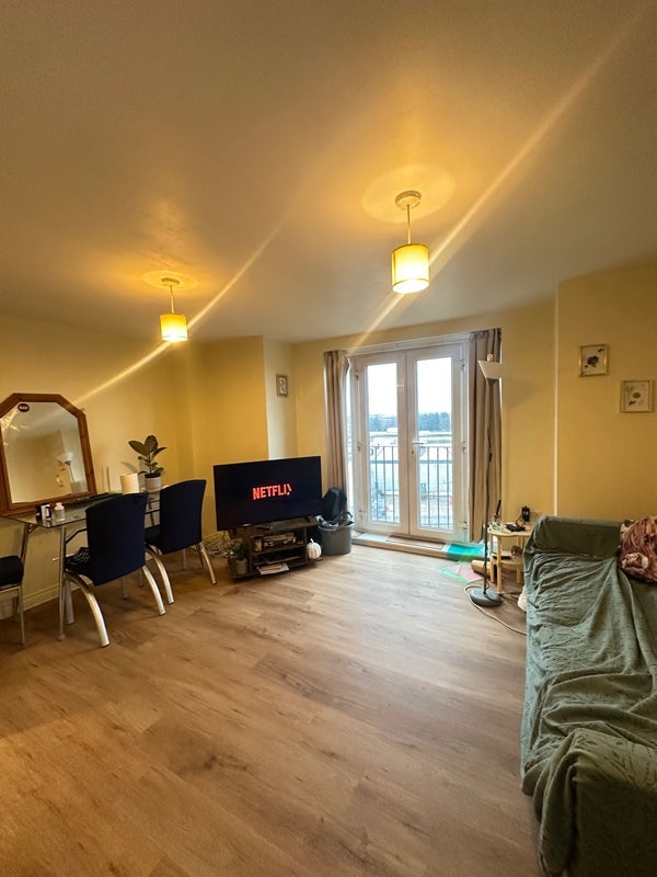 Room Middlewood Street in Salford