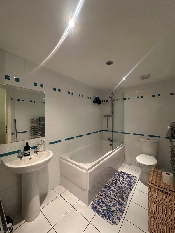 Room Middlewood Street in Salford