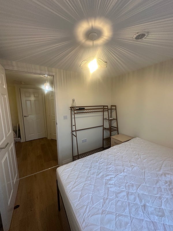 Room Middlewood Street in Salford