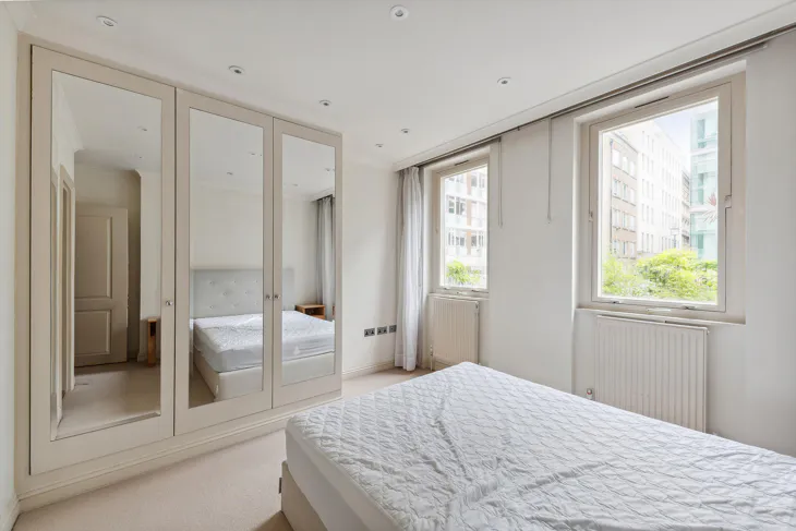 Flat Ebury Street in City of Westminster